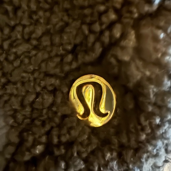 Lululemon Black Sherpa Crossbody Bag, NWOT - Picture 6 of 6